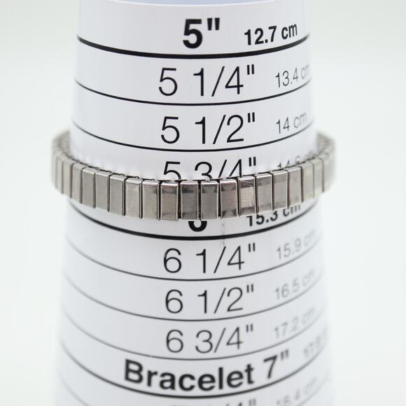 Carriage By Timex Womens Watch 24mm Gray Dial Silver Tone Stretch Band Working - Picture 4 of 14